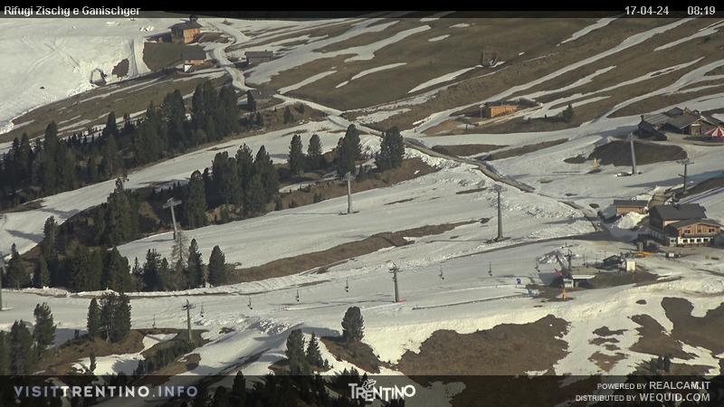 Ski Center Latemar Pampaego webcam - Zischg e Ganischger ski station
