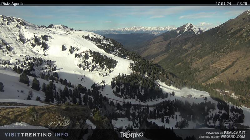 Ski Center Latemar Pampaego webcam - Agnello ski station